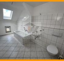 Preiswerte 2 DG-Zimmer Wohnung im Zentrum von Weida!