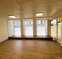 Attraktive 100m² Gewerbeeinheit in zentraler Lage der Hofer Innenstadt – Ihr Geschäftserfolg wartet!