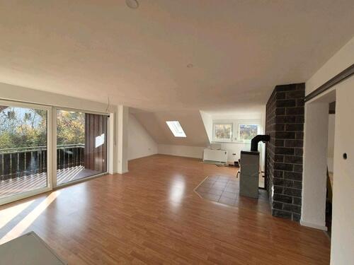 Foto - Modernisierte 3 Zimmer DG Wohnung mit Blick ins Grüne