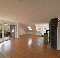 Modernisierte 3 Zimmer DG Wohnung mit Blick ins Grüne - Lauda-Königshofen