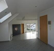Loftartige Dachgeschosswohnung tollem Ausblick & Gartenmitnutzung - Pluwig