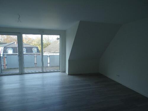 Foto - Helle 3-Zimmer Dachgeschosswohnung mit Balkon und Aufzug