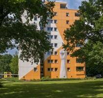 Hoch hinaus: 2‑Zimmer‑Wohnung im 7. OG mit Loggia und traumhafter Aussicht - Wolfsburg Detmerode