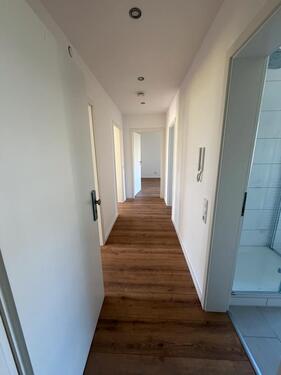 Foto - Kernsaniert! 3-Zimmer Wohnung + Balkon 