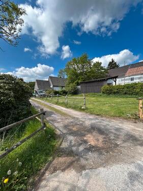 Foto - Einfamilienhaus zu vermieten - 1.300,00&nbsp;EUR Kaltmiete, ca.&nbsp; 150,00&nbsp;m&sup2;