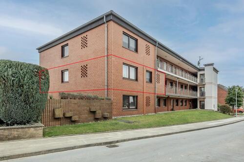 Foto - Großzügige 6-Zimmer-Wohnung mit großer Loggia & TG-Stellplatz