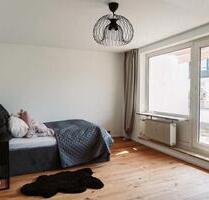 Möblierte Terrassenwohnung in bester Lage - Nähe Rotkreuzplatz - Oberhaching Deisenhofen