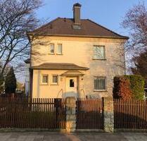 Einfamilienhaus mit Garage + Garten in beliebter ruhiger Wohnlage - Apolda