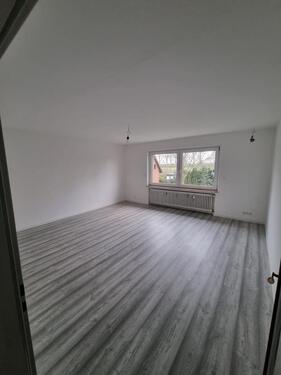 Foto - Helle 3-Zimmer-Wohnung mit Balkon & Garage in ruhiger Lage
