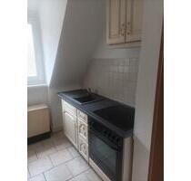 4 Raum DG-Wohnung mit Einbauküche und 2 Bädern - Geithain