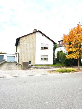 Foto - Haus mit großem Garten und Hinterhaus von privat zu verkaufen