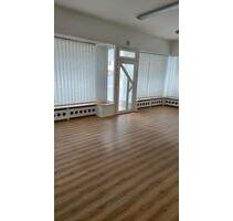 Büro-Studio 2 Räume mit großen Schaufenster zu vermieten - Bad Hersfeld