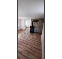 3-Zimmer Wohnung in Pflaumloch - 680,00 EUR Kaltmiete, in Oberkochen (PLZ: 73447)