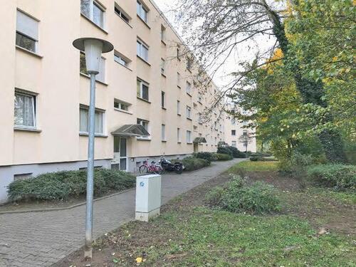 Foto - Schöne 4-Zimmer-Wohnung mit Balkon und Küche