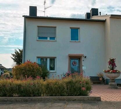 Foto - 2 Zimmer Wohnung Erftstadt Balkon Garage Stellplatz