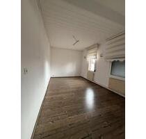 4-Zimmer-Wohnung mit großem Balkon - Lampertheim