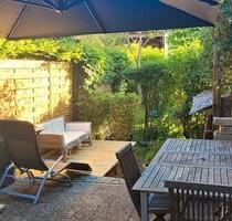 „Haus im Haus“ im Split-Level-Stil mit Terrasse und Garten!PRIVAT - Schäftlarn Ebenhausen