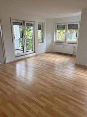 Foto - Stilvolle, moderne 2,5-Zimmer-Wohnung mit Balkon, EBK & TG