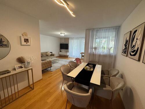 Foto - Exklusive großzügige 3-Zimmer-Wohnung mit 2 Balkonen & Schwimmbad