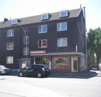 100qm , 4 Zi.Wohnung , 1.OG , Gartenmitbenutzung - Duisburg Mittelmeiderich