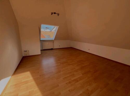 Foto - Zentrale 3,5 Zimmerwohnung auf 2 Ebenen, 2 Bäder, TG in ERLANGEN