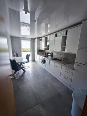 Foto - 120qm, möbellierte Pendler-Wohnung, 4-Zi., 2 Bäder, geh. Ausst.