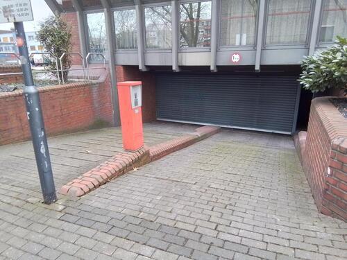 Foto - Tiefgaragenstellplatz zu vermieten – Kometenplatz 58–62, 47179 Duisburg