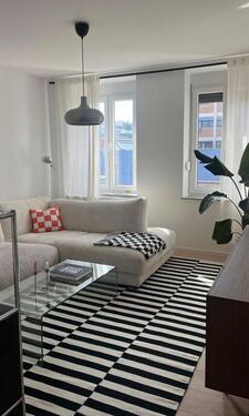 Foto - 2-Zi.-Whg. zur Untermiete ab 01.04.15.04. (möbliert) Stgt. Ost