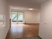 Foto - Souterrainwohnung + Terrasse + Stellplatz 