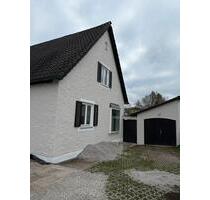 Renovierte Doppelhaushälfte mit Garten & Terrasse - GERETSRIED