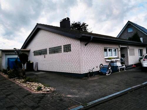 Foto - Haus in ruhiger Lage - 400.000,00 EUR Kaufpreis,