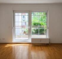 Helle 2 zimmer Wohnung mit Balkon ins Grüne in Berlin-Köpenick