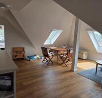 Helle 2-Zimmer Dachgeschosswohnung in besonderem Wohnprojekt – - Suderburg