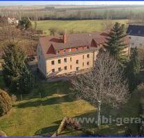 Schöne 2-Raum-Wohnung mit 1000qm Gartennutzung zu vermieten. - Rositz