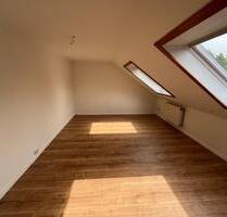 2-Zimmer-DG-Wohnung in Hildesheim Marienburger Höhe