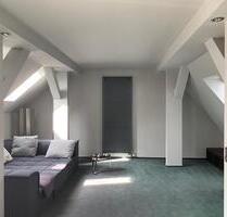 Modern möblierte Wohnung Loft mit Dachterrasse in Hannover Modern möblierte Wohnung Loft mit Dachterrasse in Hannover