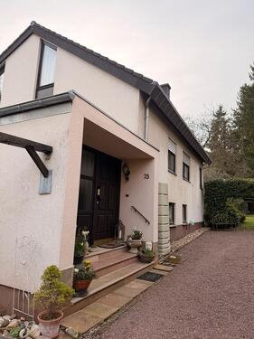 Foto - Großzügiges Zweifamilienhaus - 420.000,00&nbsp;EUR Kaufpreis, ca.&nbsp; 263,00&nbsp;m&sup2;