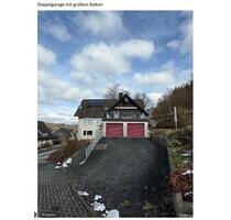 Großzügiges Zweifamilienhaus in Kreuztal-Kredenbach