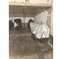 Stellplatz Tiefgarage für MotorradRoller - Hamburg Uhlenhorst Stellplatz Tiefgarage für MotorradRoller - Hamburg Uhlenhorst