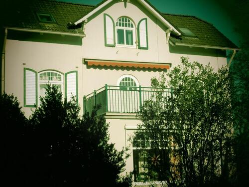 Foto - Helle 3 Zimmer Villenaltbauwohnung mit Balkon, Toplage in Reinbek