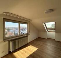 Vermietet wird ein schönes helles Zimmer in einer 3er WG - Stuttgart Sillenbuch