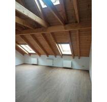 3 Raum Wg mit ök Klima, mit eig. PV Carport im Hof für Elek. Auto - Bad Bibra