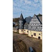 Wohnen im Schloss - 380,00&nbsp;EUR Kaltmiete, ca.&nbsp; 60,00&nbsp;m&sup2; in Kreuztal (PLZ: 57223)