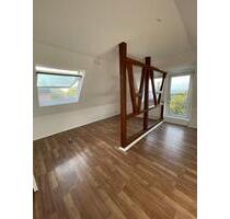 Gemütliche DG-Wohnung mit Weitblick in ruhiger und zentraler Lage - Remscheid