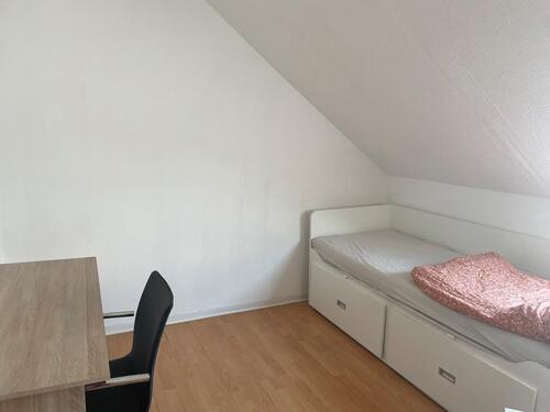 Foto - 1 Zimmer Dachgeschoßwohnung zur Miete in Delmenhorst
