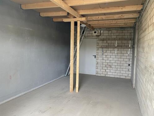 Foto - Kleines Lager mit ebenerdiger Andienung.