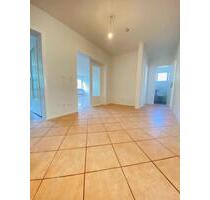 *** ERSTBEZUG NACH SANIERUNG – FAMILIEN AUFGEPASST *** Sehr helle 4-Zimmer-Wohnung mit Balkon *** - Marl