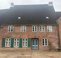 Gemütliche 2,5-Zimmer-Wohnung auf dem Klosterhof - Preetz