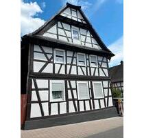 Haus zu verkaufen - 320.000,00&nbsp;EUR Kaufpreis, ca.&nbsp; 160,00&nbsp;m&sup2; in Kandel (PLZ: 76870)