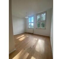 Helle 2-Zimmer-Wohnung mit Aufzug & Einbauküche | Striegisblick - Hainichen